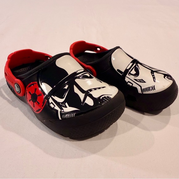 Crocs x Star Wars Stormtroopers Clogs Boys 11 Glow in the Dark Shoes Summer - Picture 2 of 6